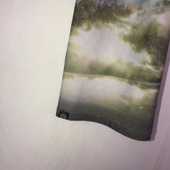 Onzie Desert Print Cropped Leggings - Picture 7 of 7